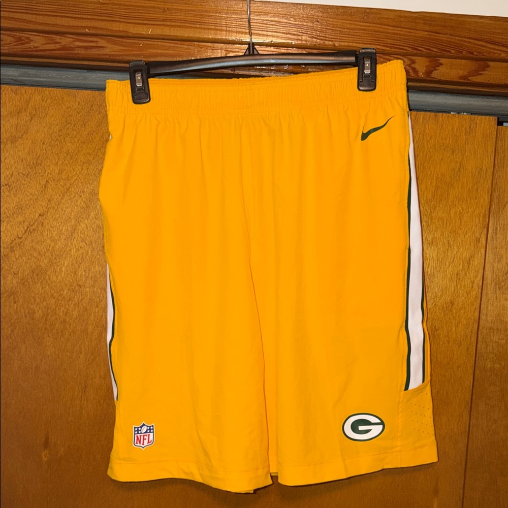 Nike NFL Green Bay Packers Men's On Field Shorts - XL